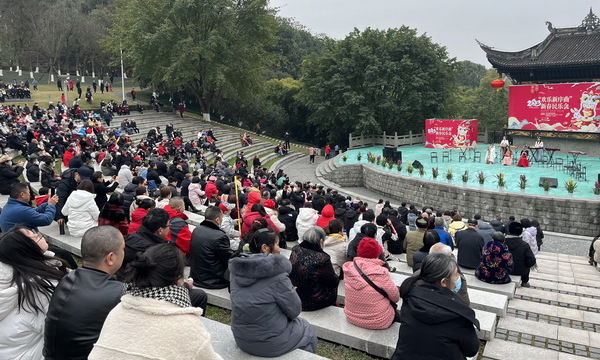 重庆园博园春节人气商气迎来开门红